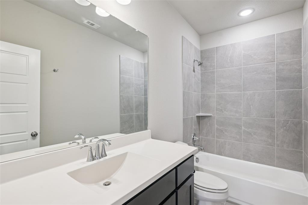 Enclave-Lk Hlnds Tc - Residential