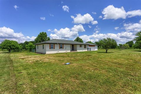 943 Lone Star Road Whitesboro TX 76273