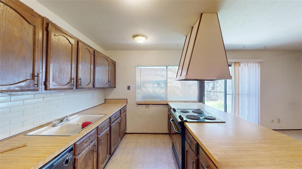 Briarwood Ests Sec Four - Residential