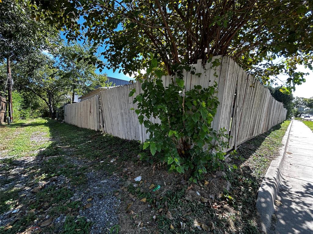 Ross Ave - Residential