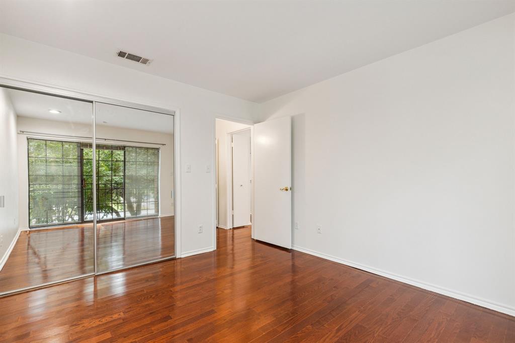 Boardwalk On The Pkwy Condos - Residential