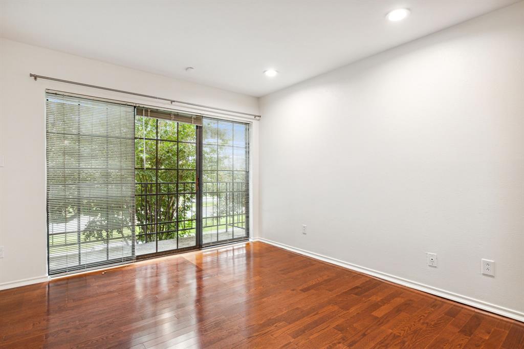 Boardwalk On The Pkwy Condos - Residential