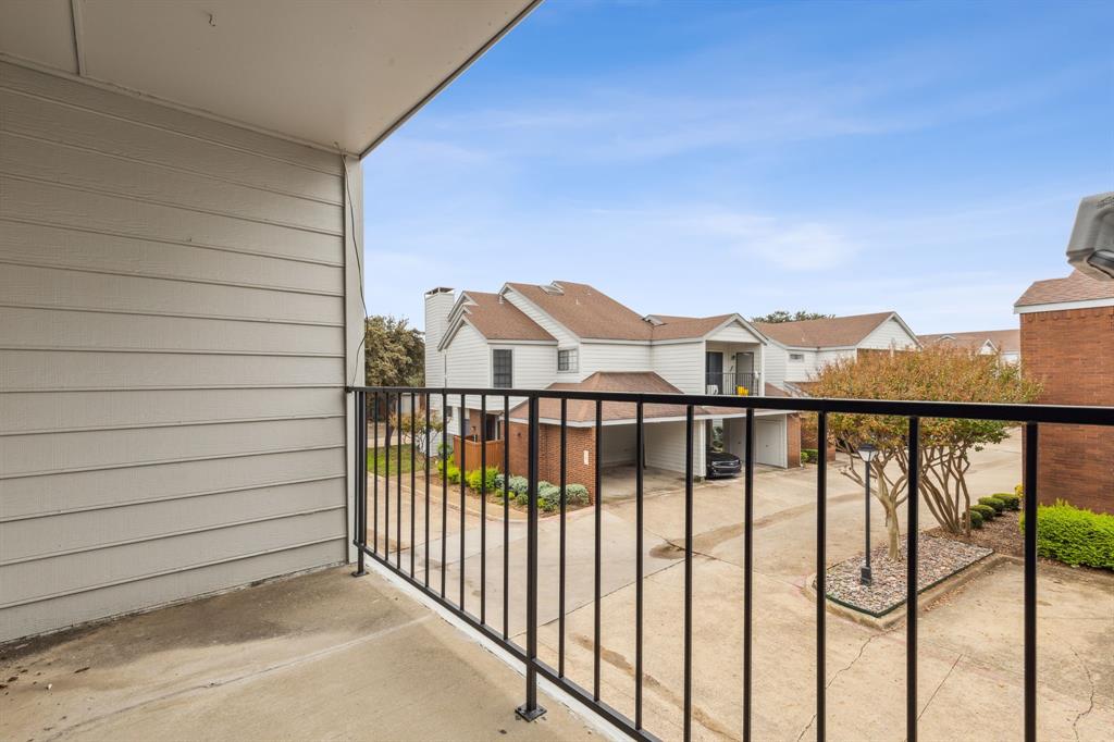 Boardwalk On The Pkwy Condos - Residential