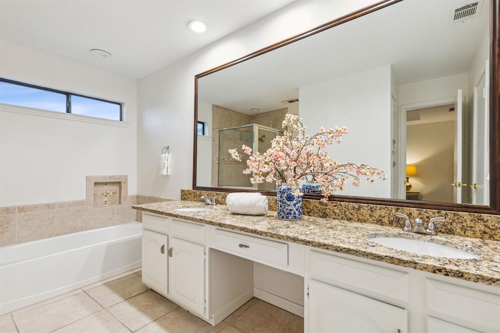 Boardwalk On The Pkwy Condos - Residential