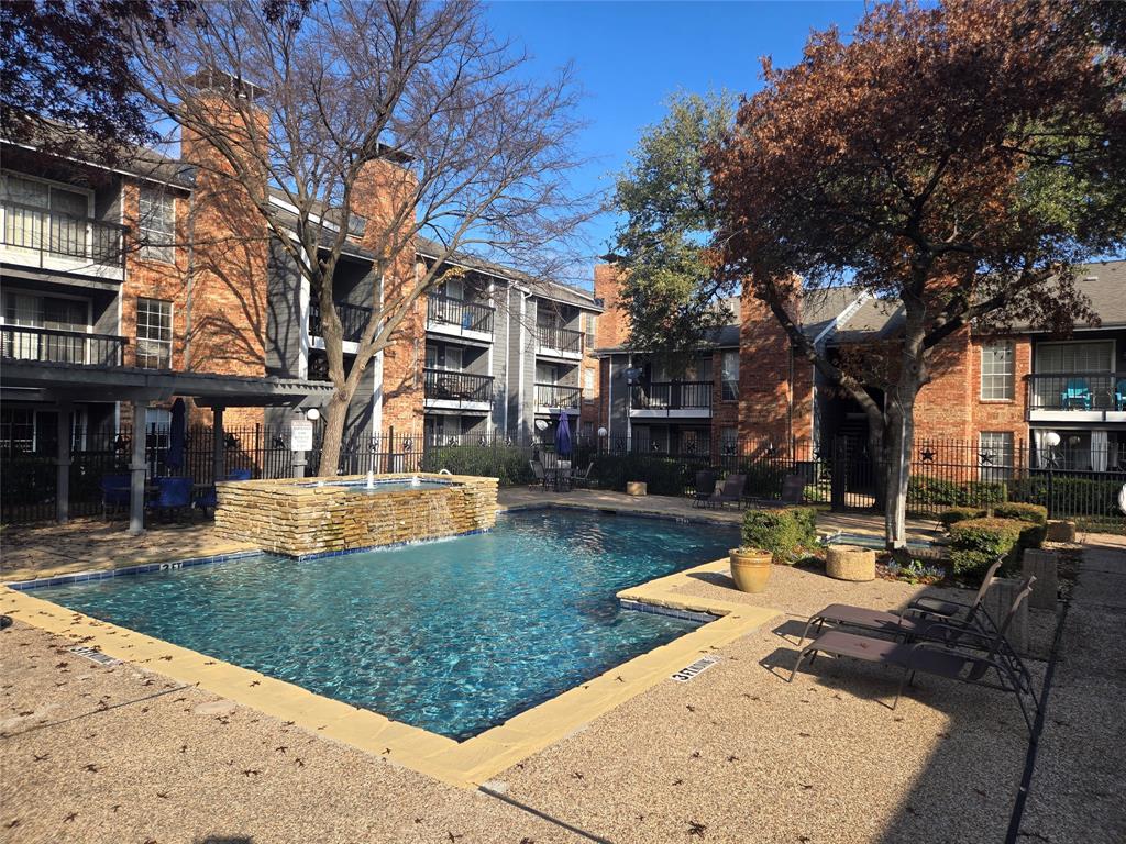 Cimarron Court Condo Ph 1 - Residential