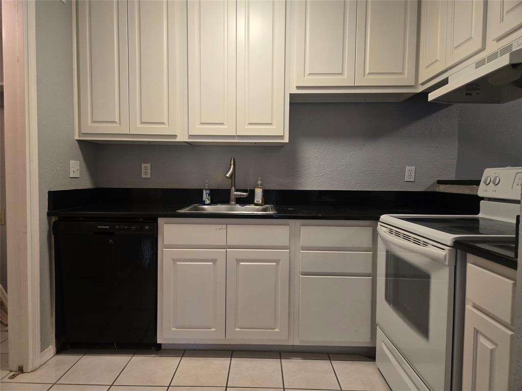 Cimarron Court Condo Ph 1 - Residential