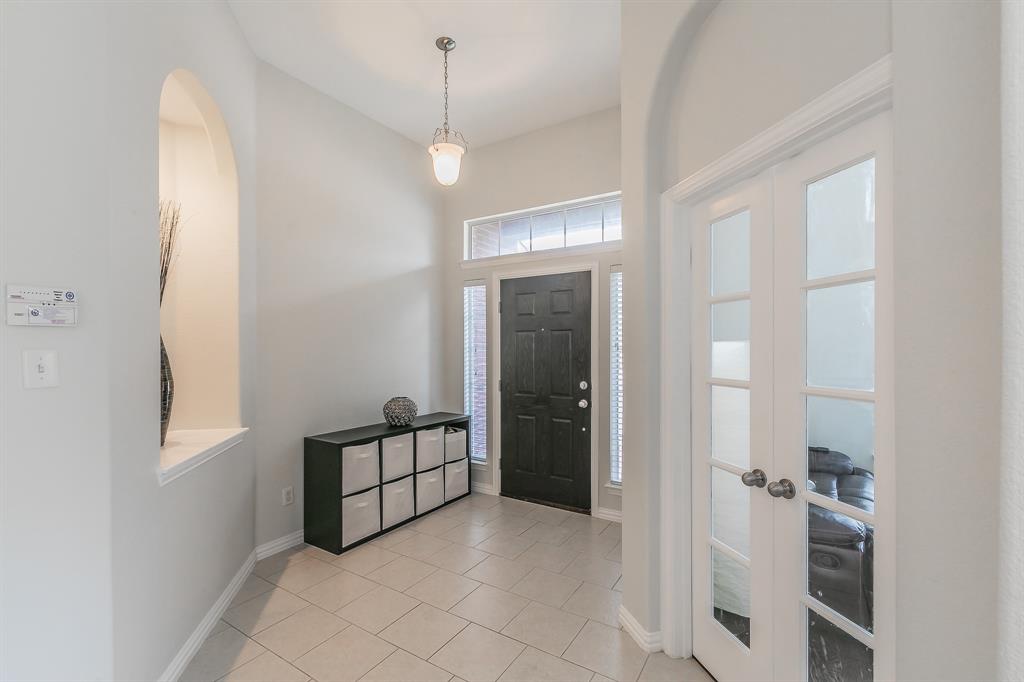 941 Sequoia Way