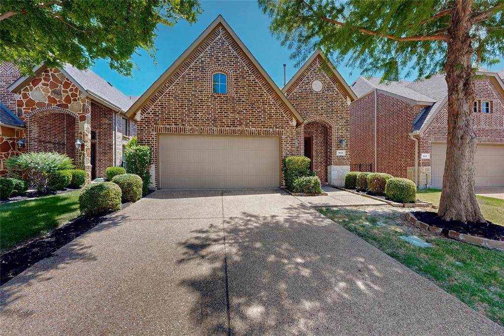 813 Deer Ridge Trail