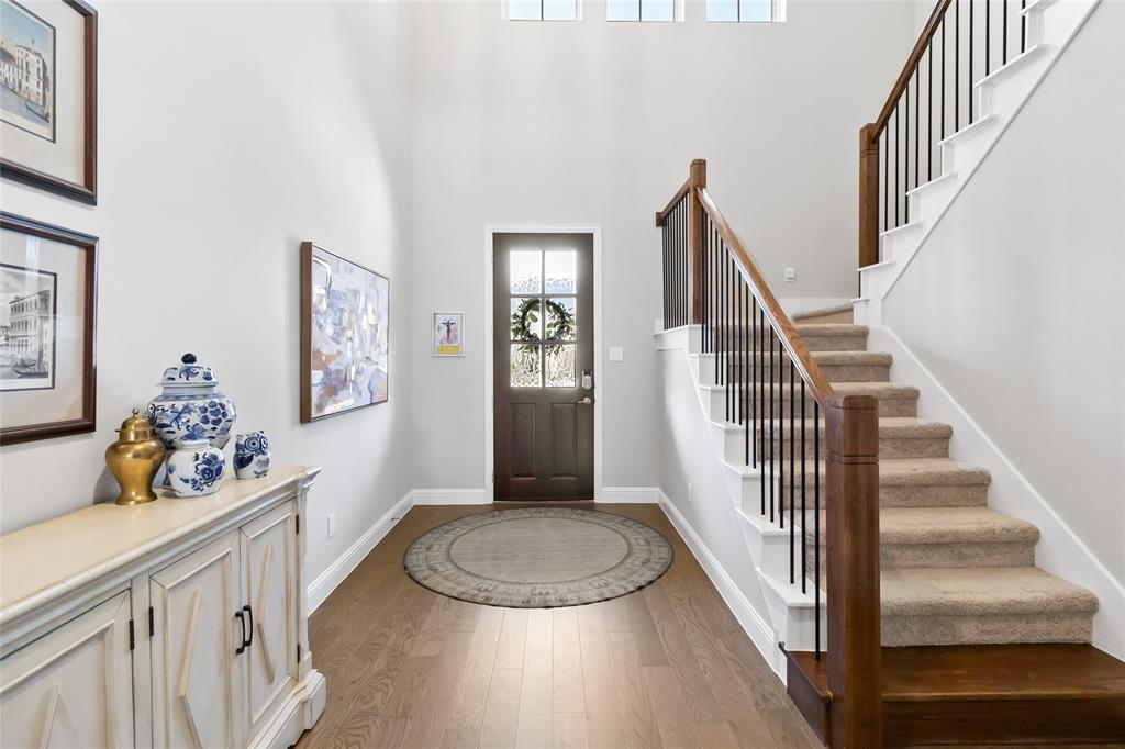 1812 Scotney Court