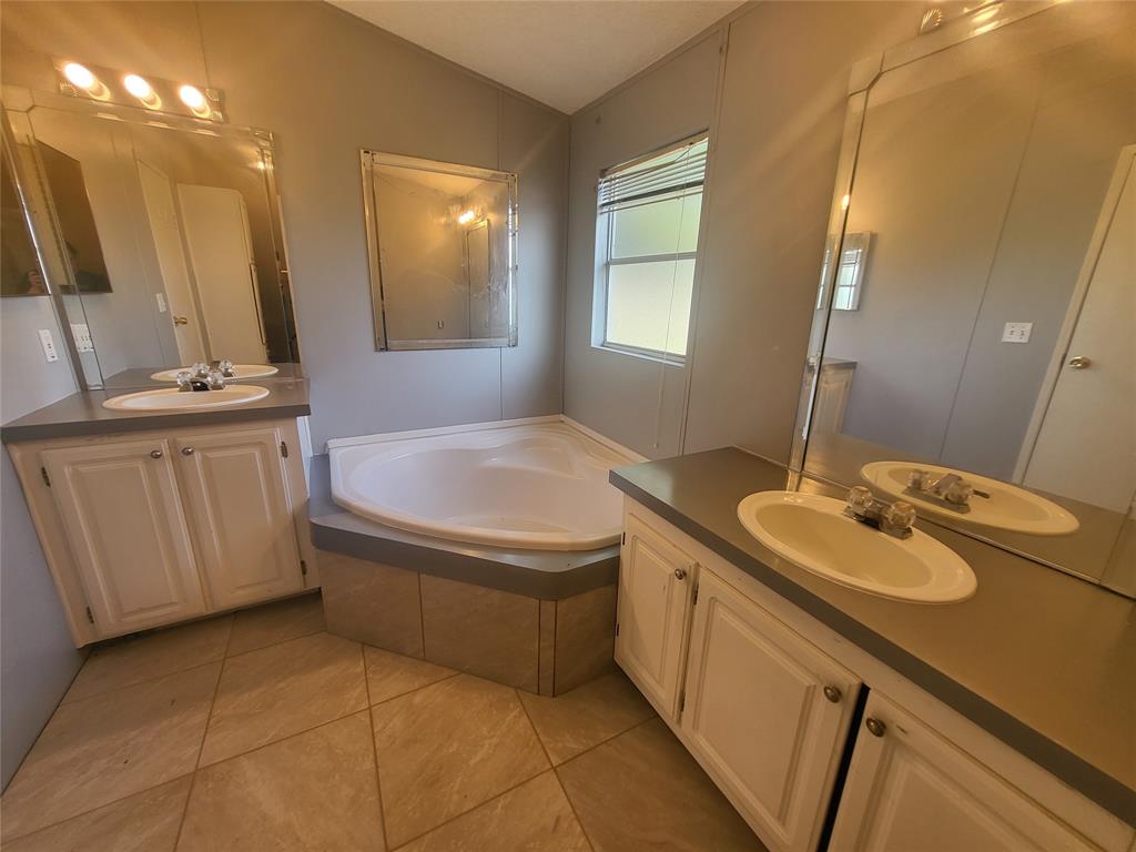 Jg Hix Surv Abs 356 - Residential