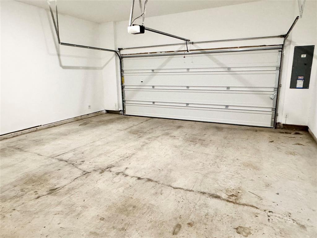 IRON HORSE COMMONS - Residential Lease