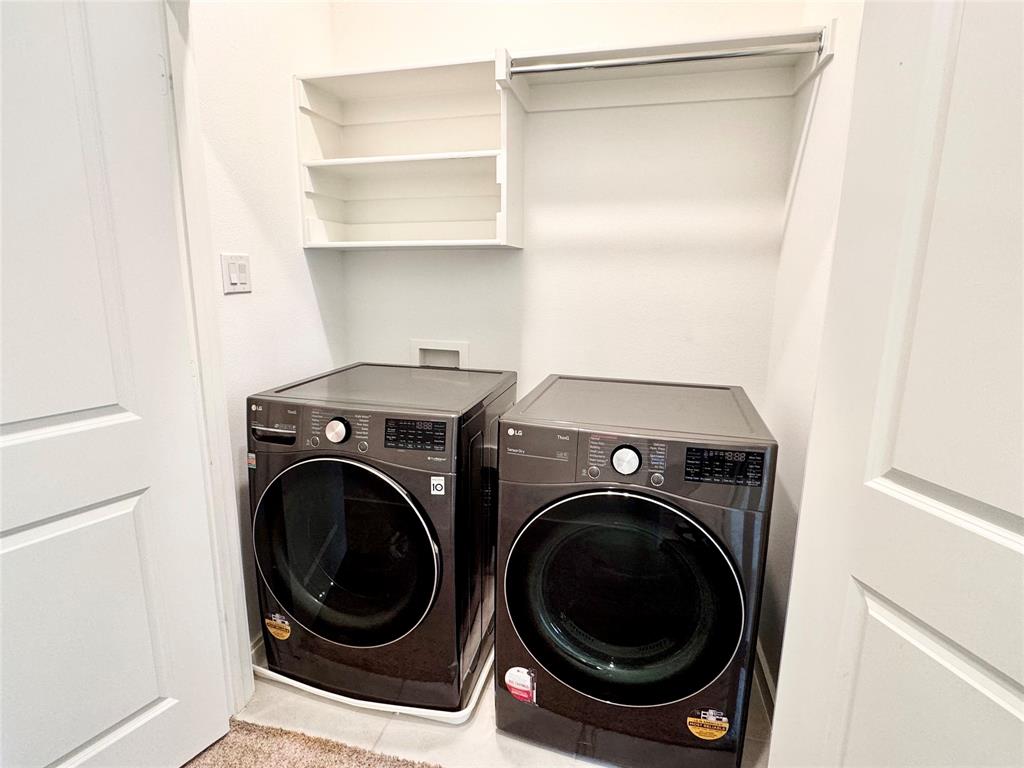 IRON HORSE COMMONS - Residential Lease