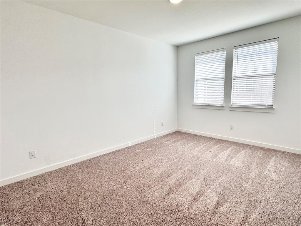 IRON HORSE COMMONS - Residential Lease