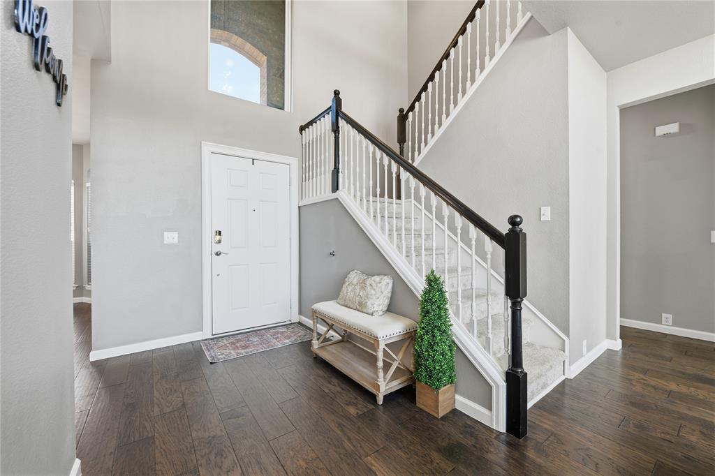 2736 Maple Creek Drive