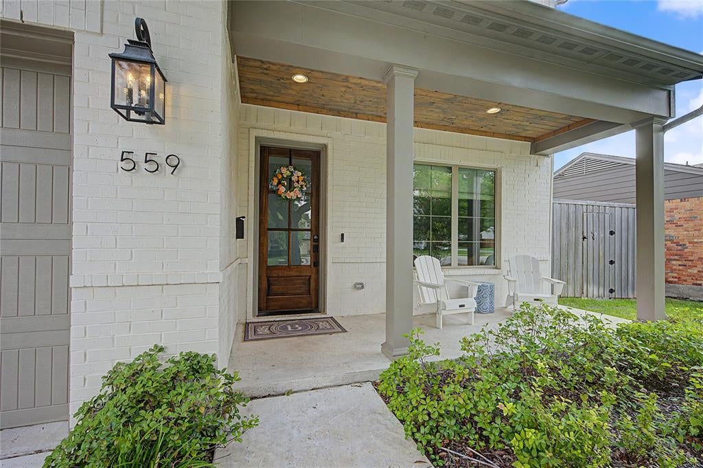 559 Coolair Drive