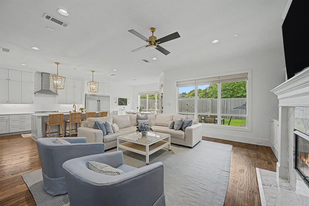 559 Coolair Drive