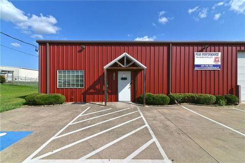 Photo of 11828 Classic Lane, Forney, TX 75126 (MLS # 21097940) Photo of 11828 Classic Lane, Forney, TX 75126 (MLS # 21097940)