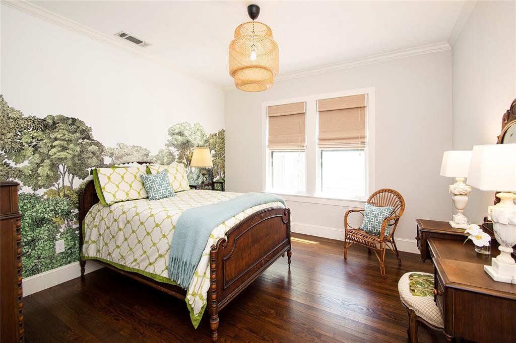 Kessler Square - Residential Lease