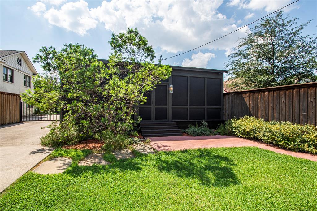 Kessler Square - Residential Lease