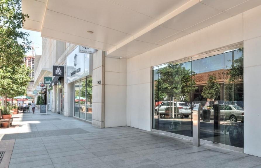 2408 Victory Park Lane 838