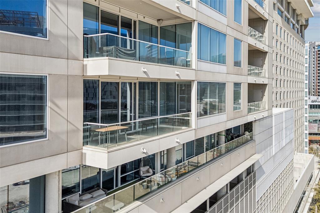 South Tower Residences - Residential