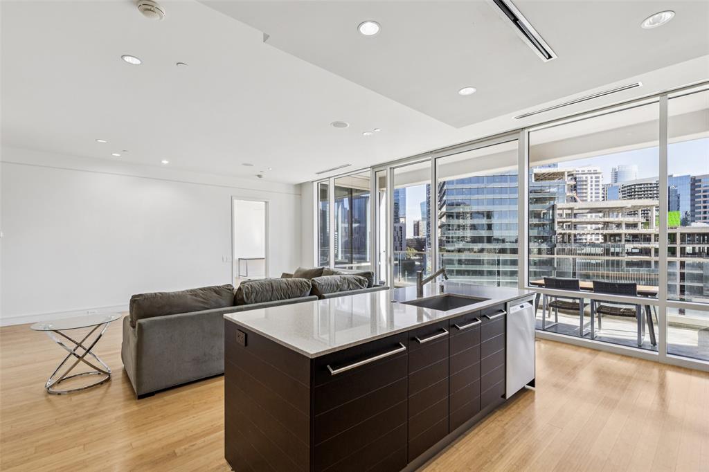 South Tower Residences - Residential