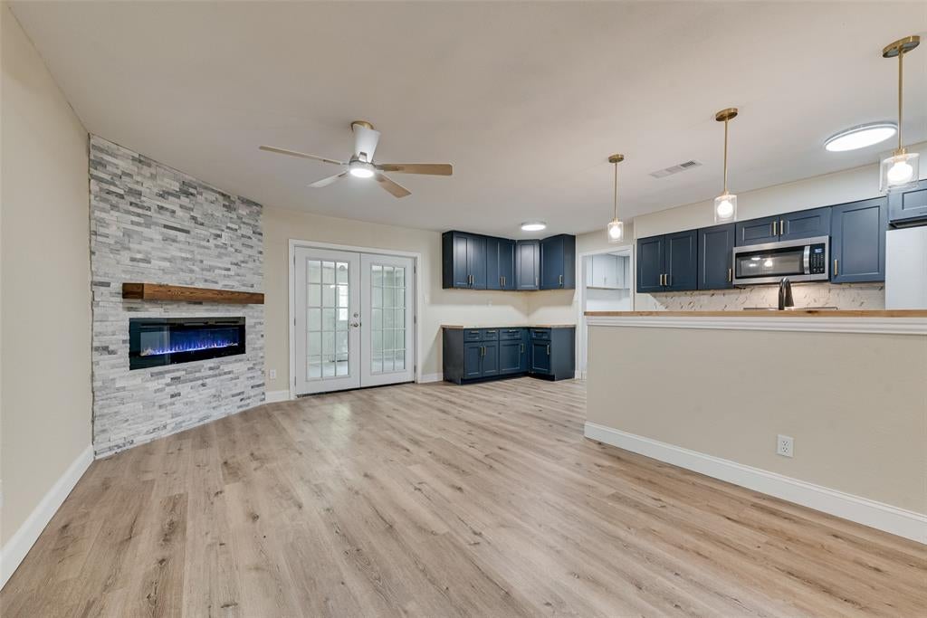 1238 Neptune Drive