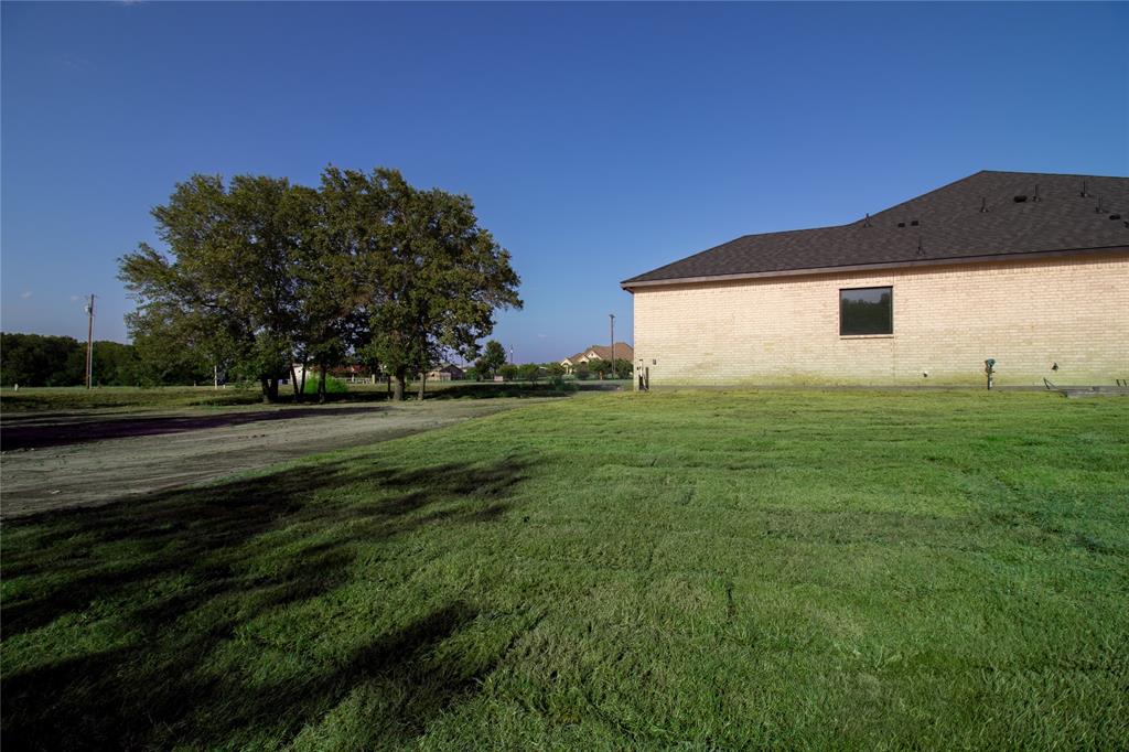 3914 Southern Oaks Drive