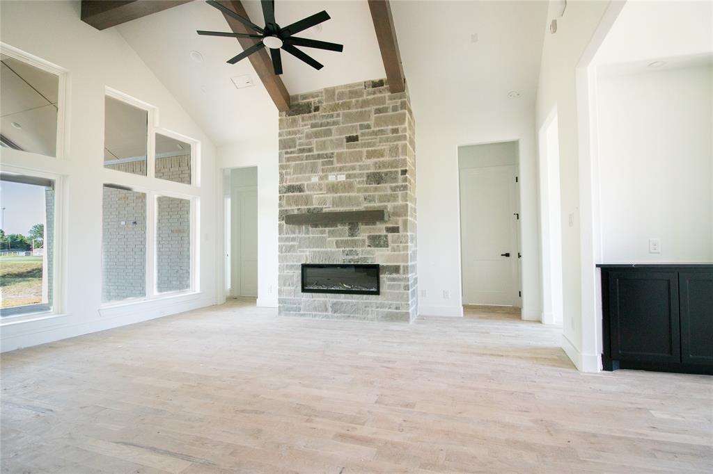 3914 Southern Oaks Drive