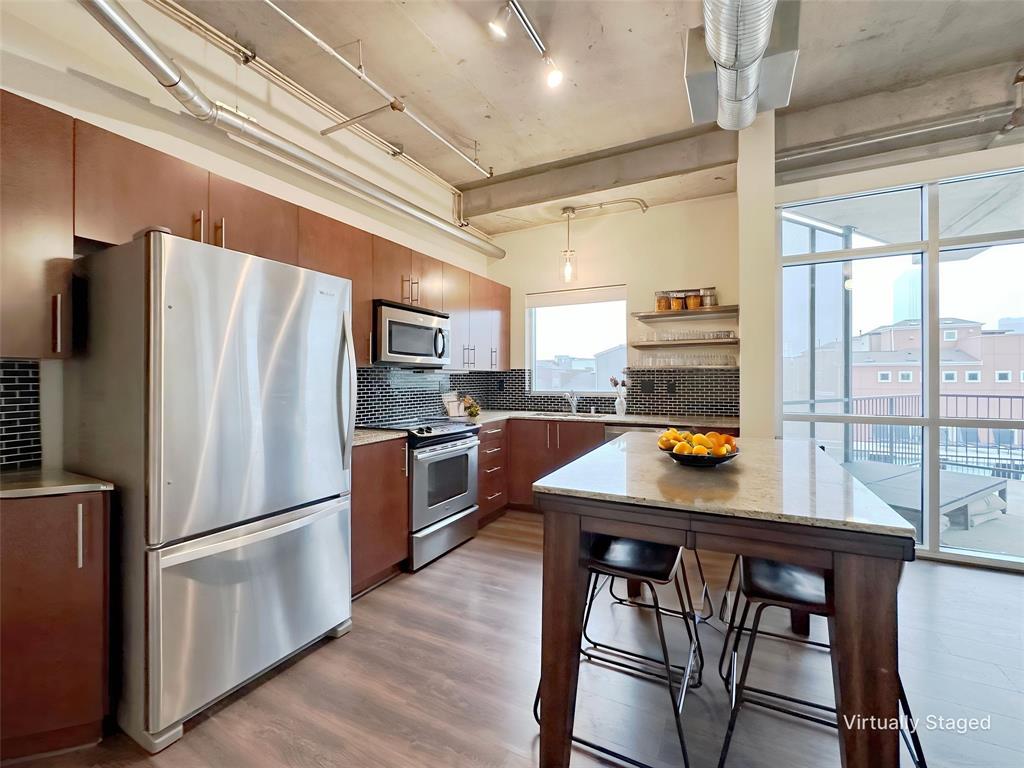 1001 Belleview Street 307