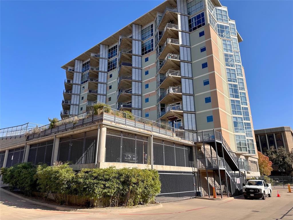 Beat At The South Side Station - Residential