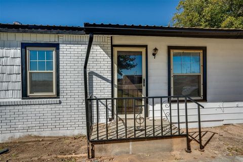 A home in Knox City