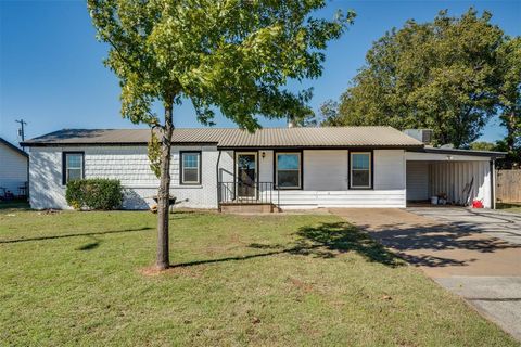 A home in Knox City