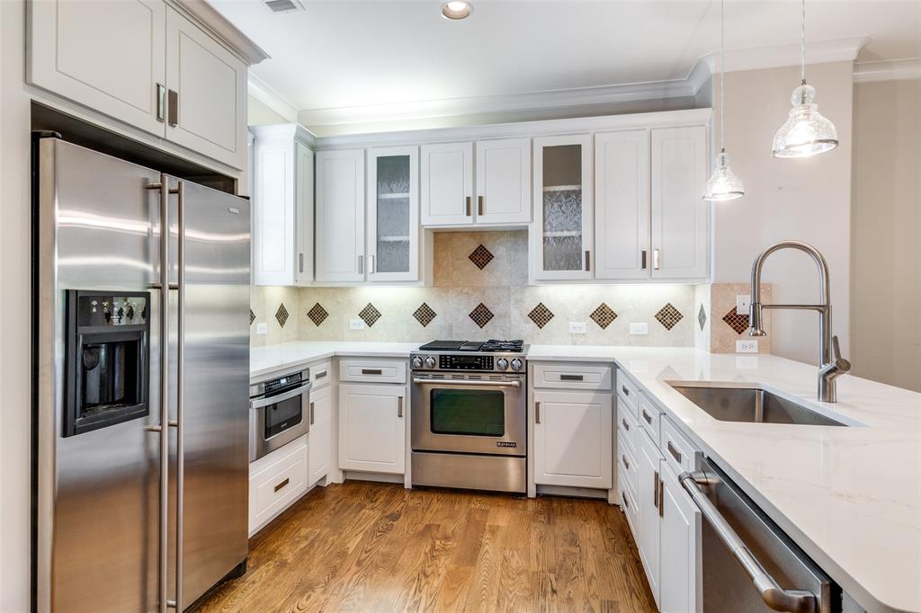 Richmond At Lakewood Condos - Residential