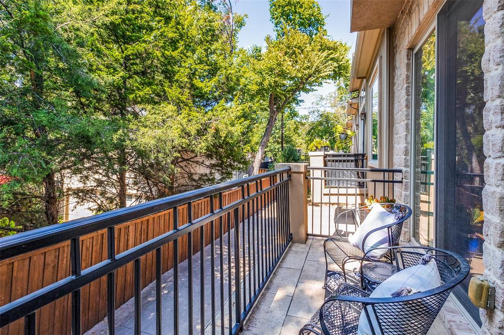 Richmond At Lakewood Condos - Residential