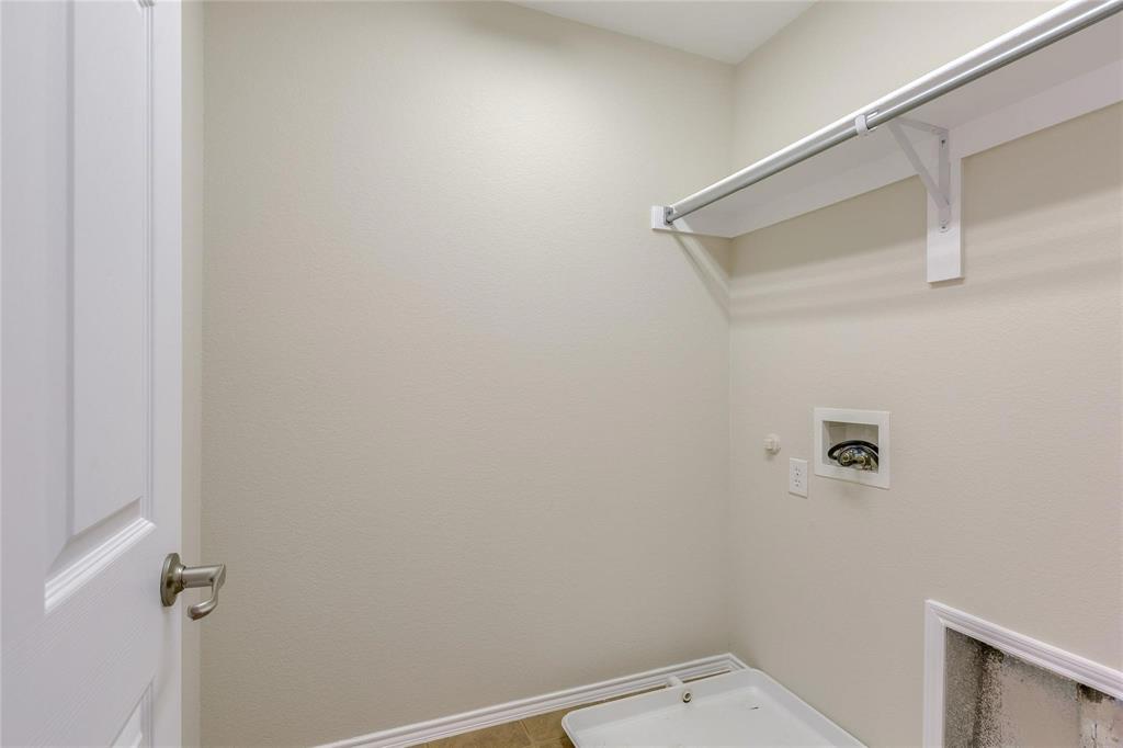 Pasquinellis Village On The Green - Residential Lease