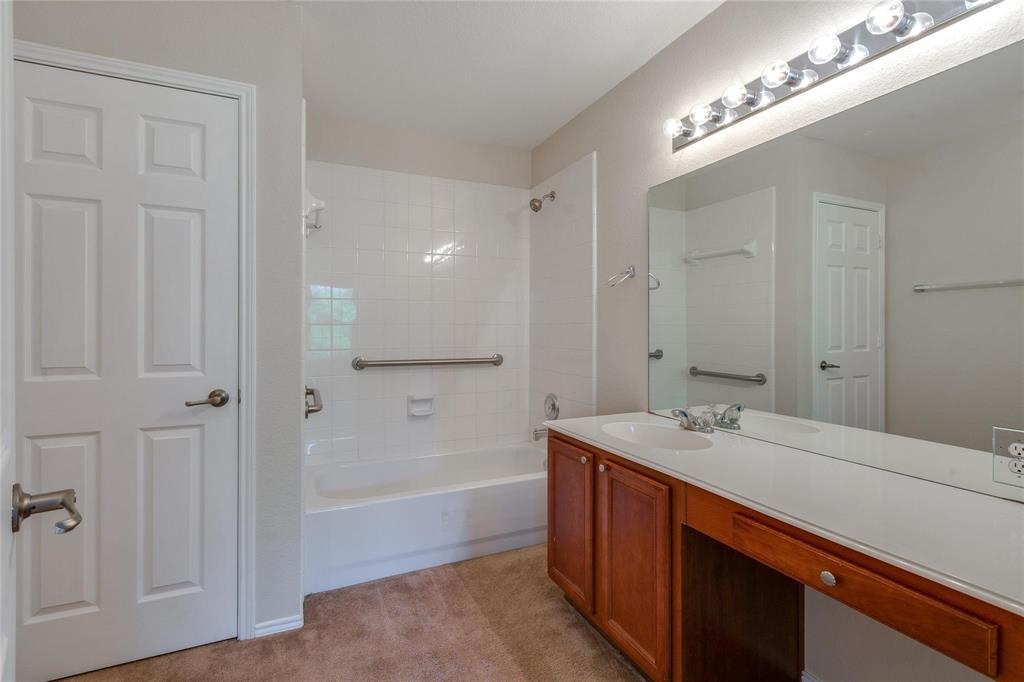 Pasquinellis Village On The Green - Residential Lease