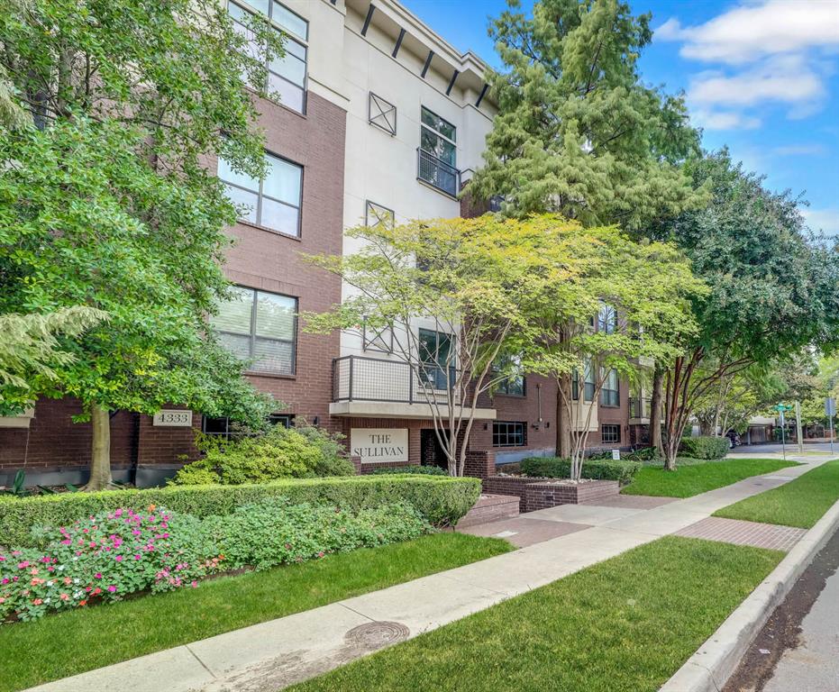 4333 Gilbert Avenue 215