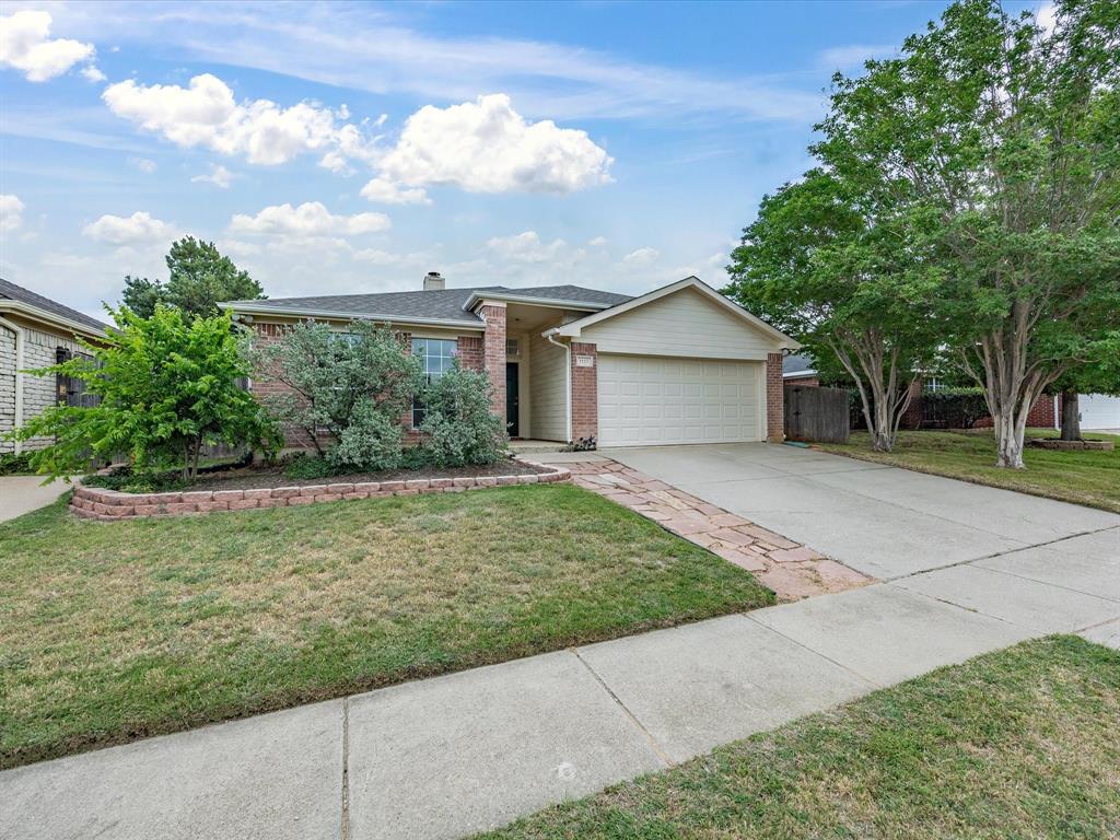 1123 Greenview Lane