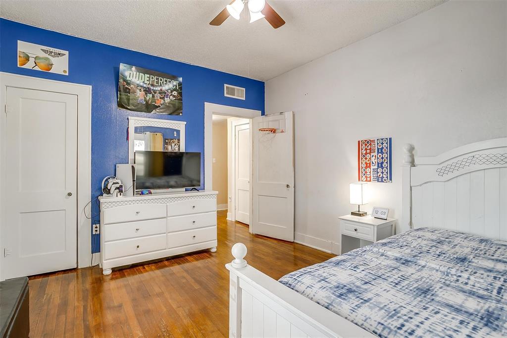 ABST 24 TR 127 R W BOYCE - Commercial Sale