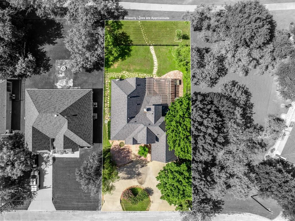 Photo of 34057 Stonewood Loop, Whitney, TX 76692 (MLS # 21339195)