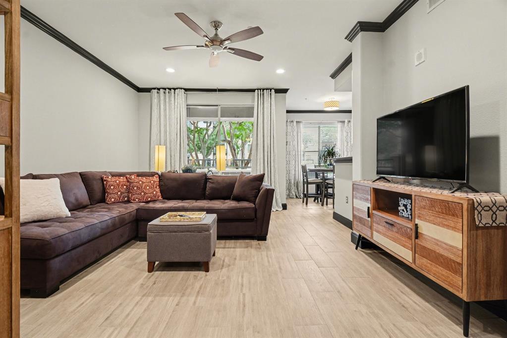 330 Las Colinas Boulevard 118