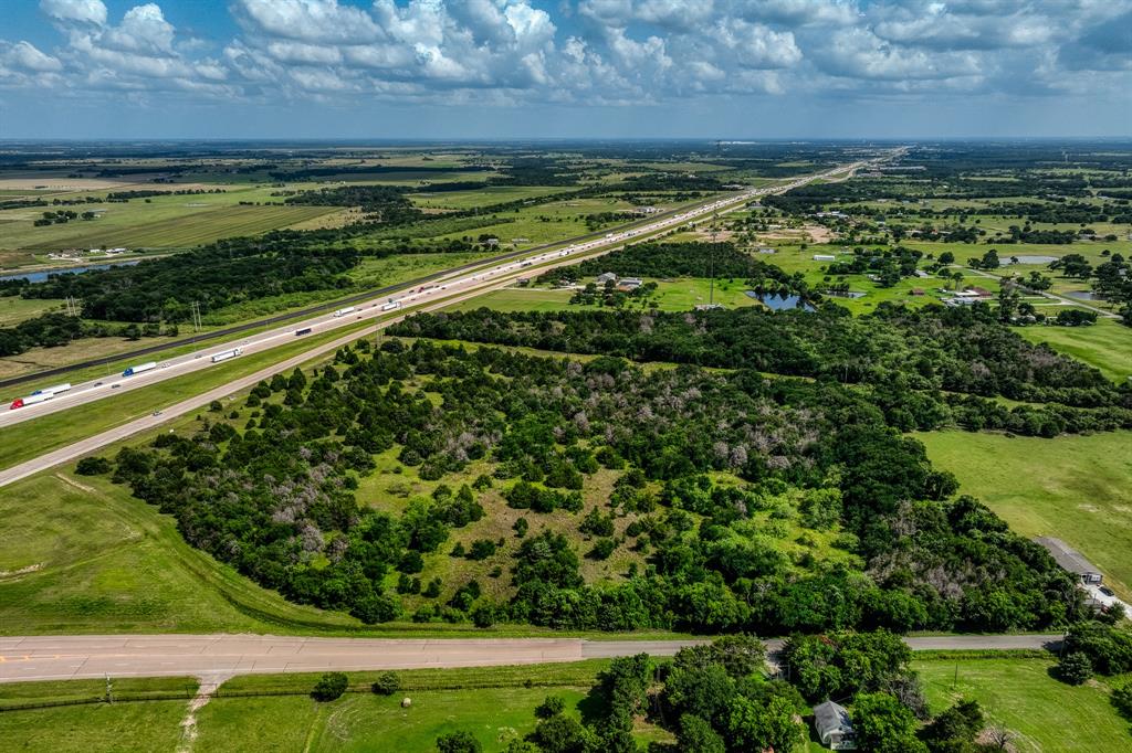 18201 N Interstate 35