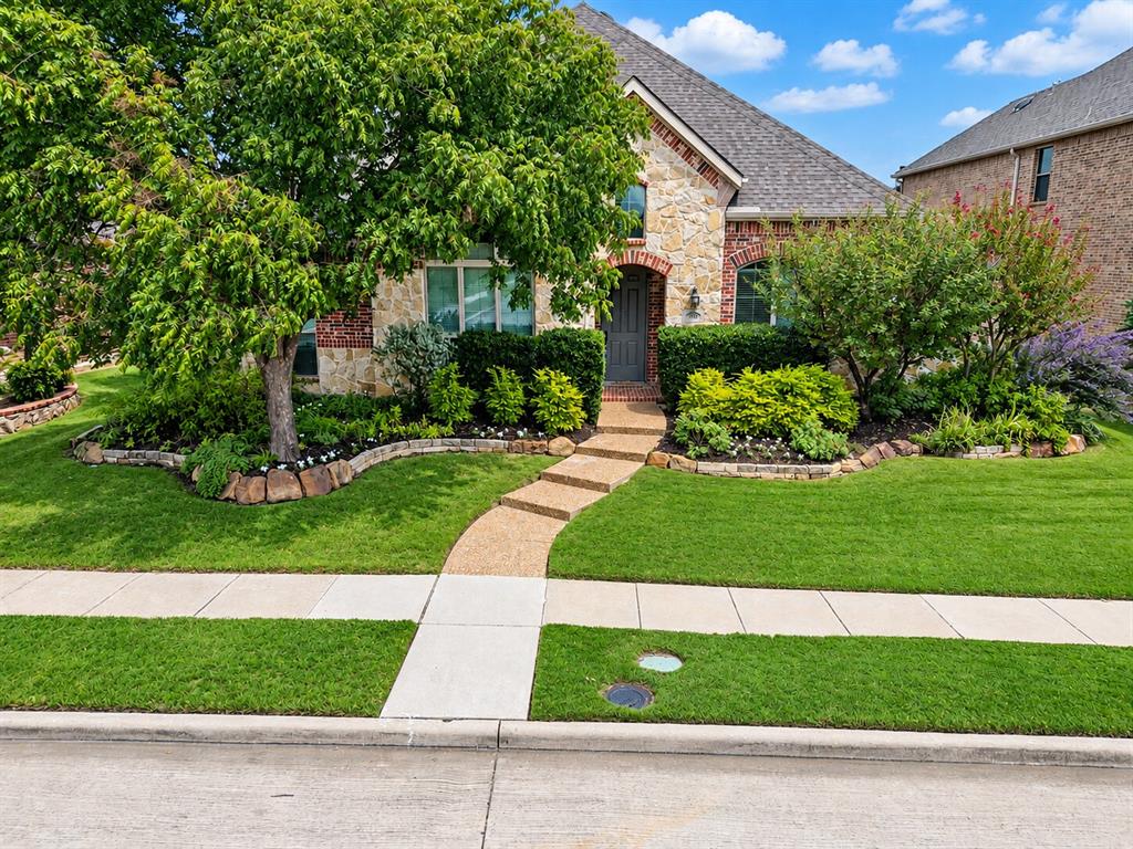 9112 Leafy Glade Road
