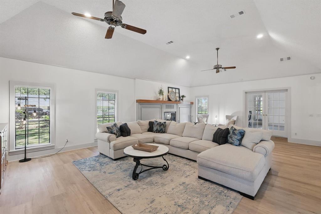 1189 W Jeter Road