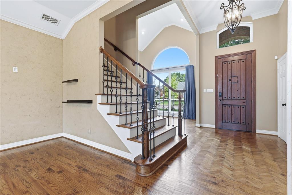 2526 Fallview Lane