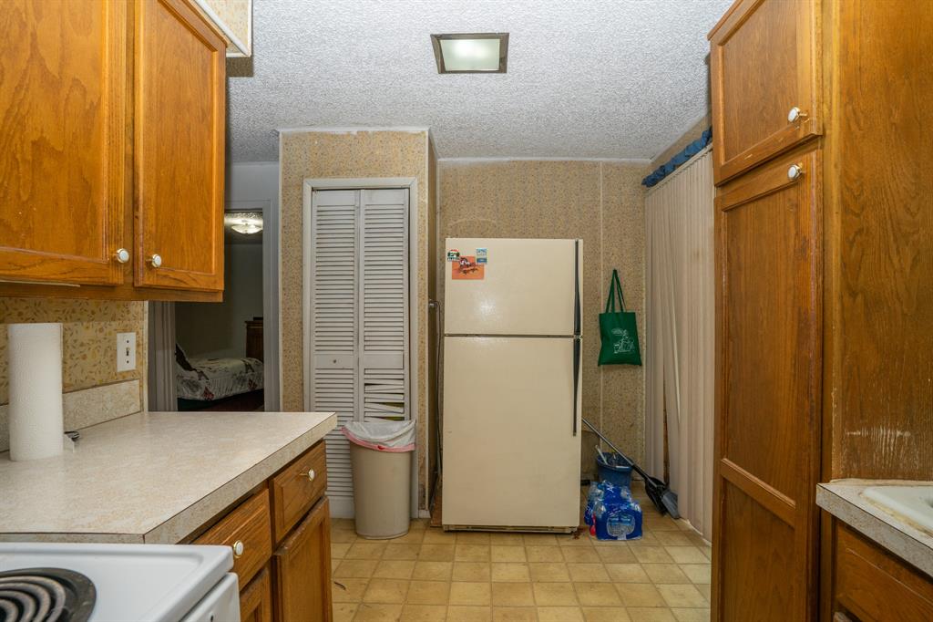 1006 S Sparks Street