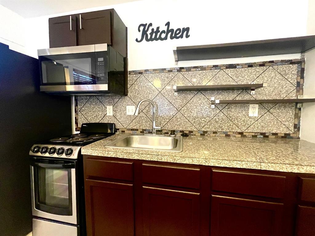 SOUTH SIDE ADDITION - Residential Lease