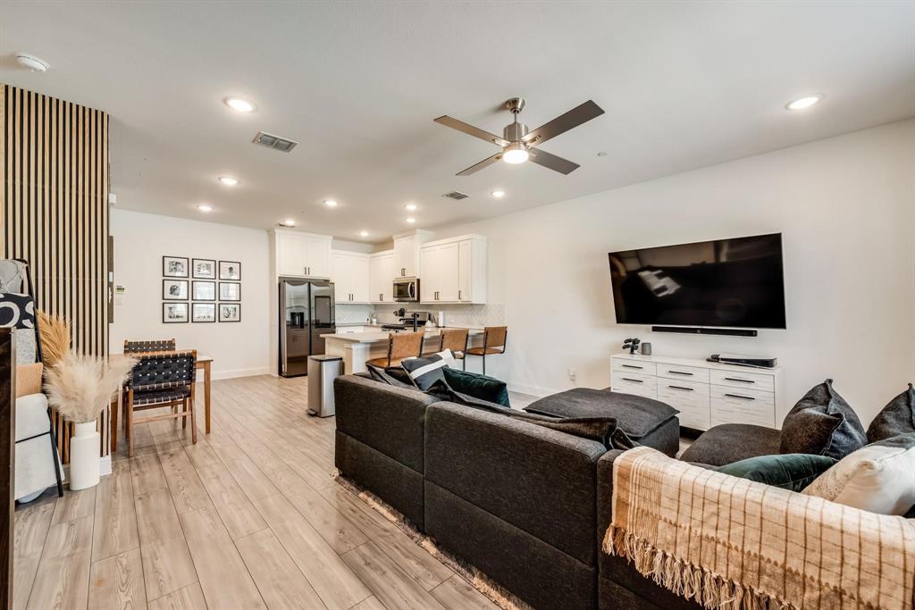 2514 Barnwood Lane