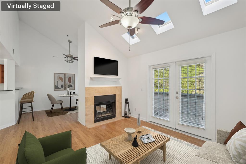 3901 Travis Street 223
